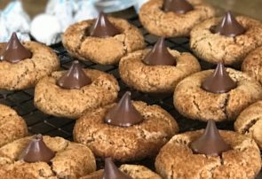 almond butter cookies with kisses